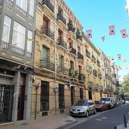 Apartamento En Pleno Centro De Tacones Lejanos *